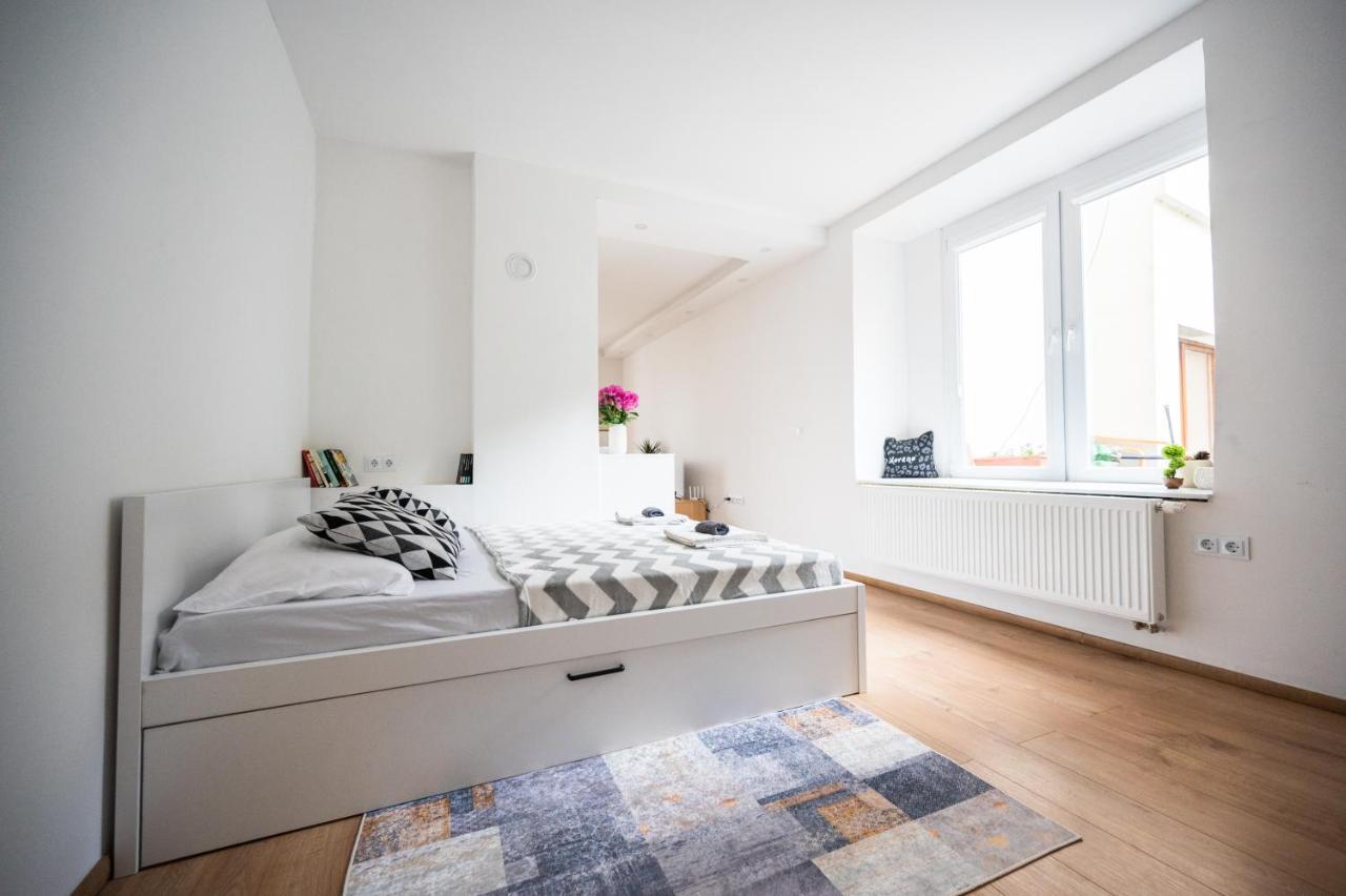 Modern Studio Apartment In The Old Town SJJ Exteriör bild